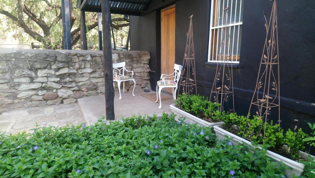 Black Cottage Smithfield Екстер'єр фото